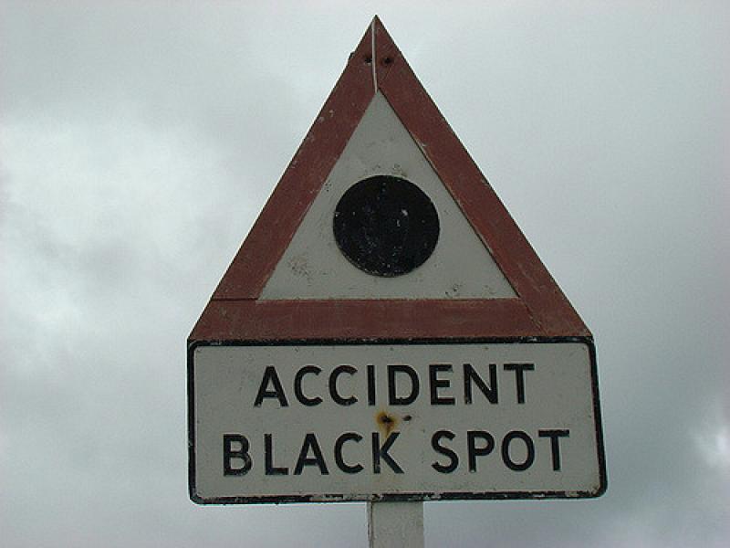 Старий британський знак Accident Black Spot